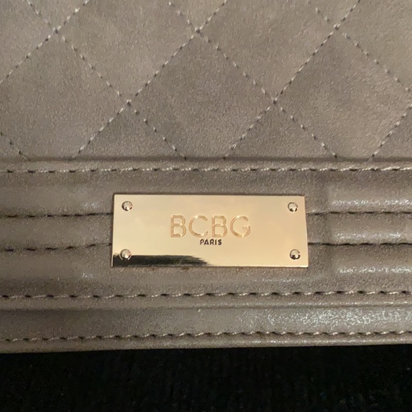 Women purse with strap inside zippered pocket - Picture 2 of 5